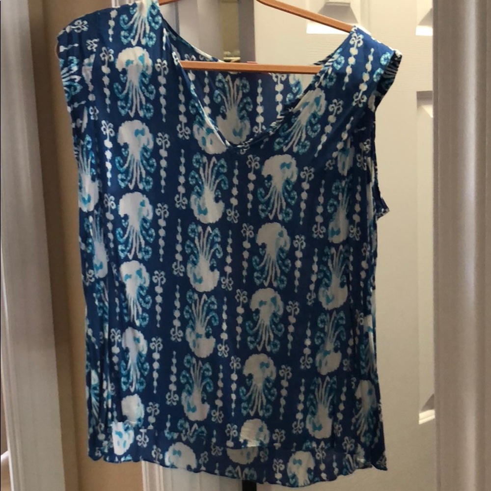 Lilly jellyfish top